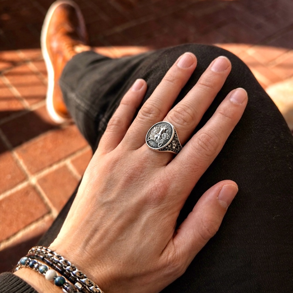 David Yurman Silver Wolf Emblem Ring - Picture 2 of 8